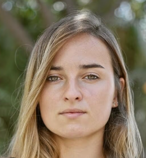 <em>Briana Silvestre</em>